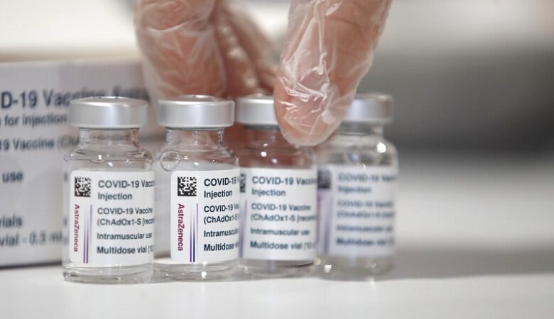 ΕΟΦ: Διαψεύδει τα περί απόσυρσης παρτίδας του εμβολίου της AstraZeneca