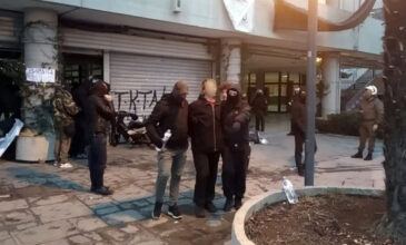 Φωτογραφίες και βίντεο από την επιχείρηση εκκένωσης του ΑΠΘ