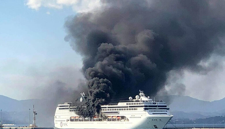 Ντουμπάι: Μεγάλη πυρκαγιά σε φορτηγό πλοίο στο λιμάνι Τζεμπέλ Αλί