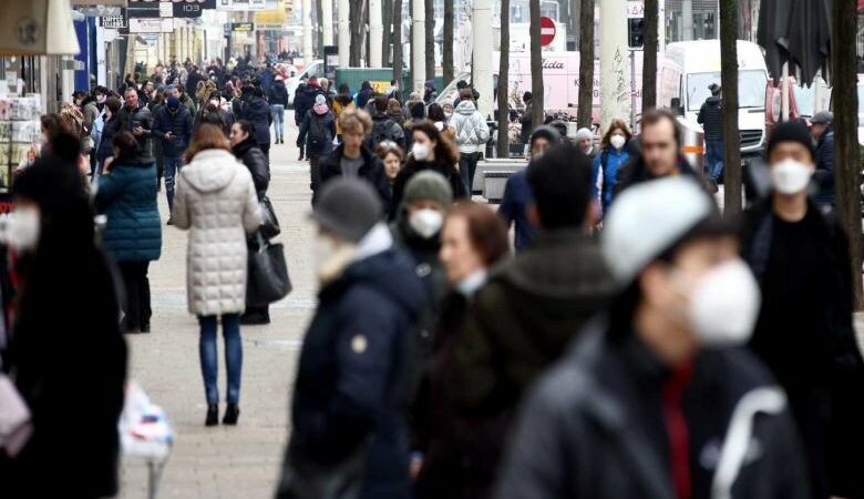 Δεν χαλαρώνει τα περιοριστικά μέτρα η Αυστρία