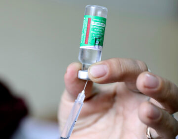 Θεοδωρίδου: Συνεχίζονται οι εμβολιασμοί με AstraΖeneca