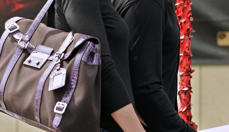 Η τσάντα «Victoria» του Hermès δεν θα φτιάχνεται πλέον από δέρμα
