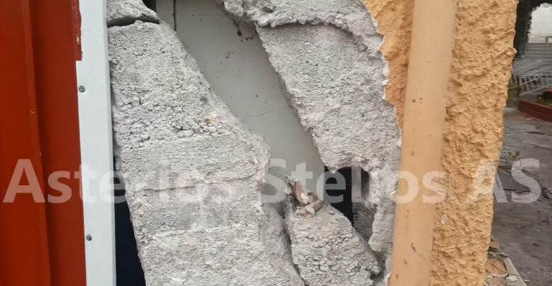 Σεισμός Ελασσόνα: Το σπίτι που βρίσκεται ακριβώς πάνω από το ρήγμα στο Δαμάσι