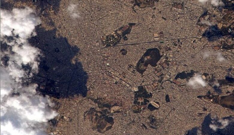 Γάλλος αστροναύτης τίμησε την 25η Μαρτίου με εικόνες της Αθήνας από το Διάστημα