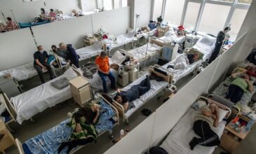 Κορονοϊός: Ρεκόρ εισαγωγών στα νοσοκομεία της Ουκρανίας