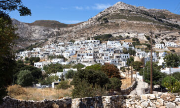 Το χωριό των Κυκλάδων που ξεχωρίζει γιατί έχει κάτι από Κρήτη