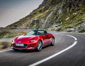 Mazda MX-5: Ανανεώνεται το πιο διάσημο roadster