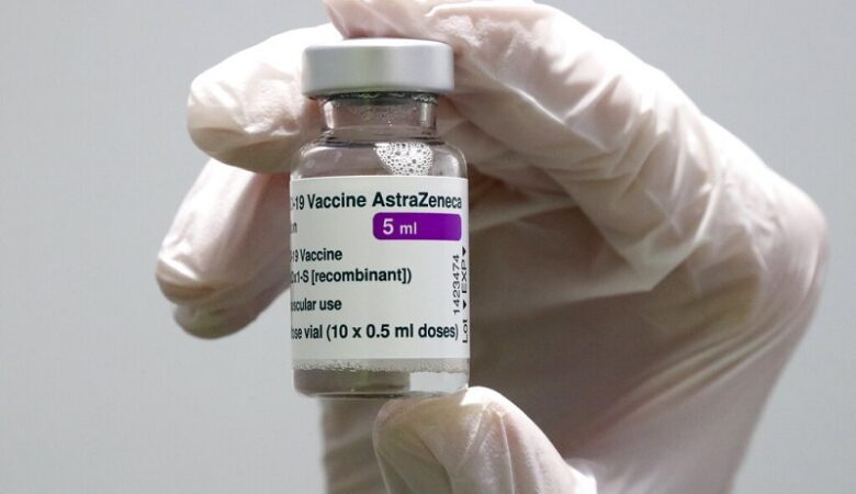 Κορονοϊός: Πόσο αποτελεσματικό είναι το εμβόλιο της AstraZeneca έναντι της Όμικρον