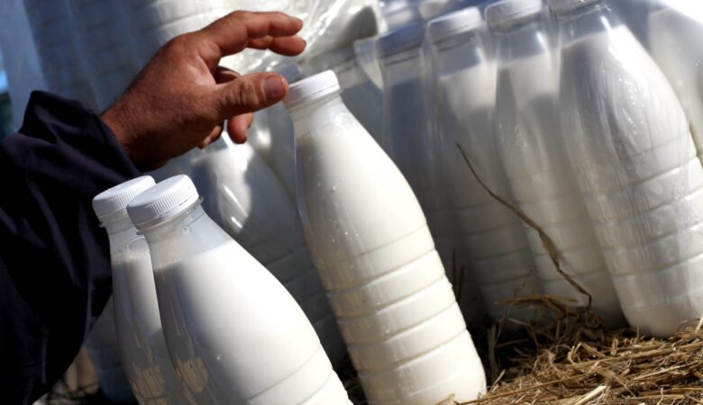 Οι καταναλωτές προτιμούν το «Καλάθι του νοικοκυριού» για να αγοράσουν φρέσκο αγελαδινό γάλα