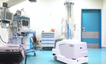 Έπιασε «δουλειά» στο «Παπαγεωργίου» ο Τάλως – Το ρομπότ που καθαρίζει το νοσοκομείο από τον κορονοϊό