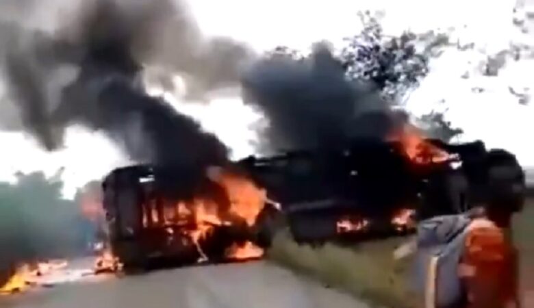 Τραγωδία στο Κονγκό – Δεκάδες άνθρωποι κάηκαν ζωντανοί σε δυστύχημα με λεωφορείο
