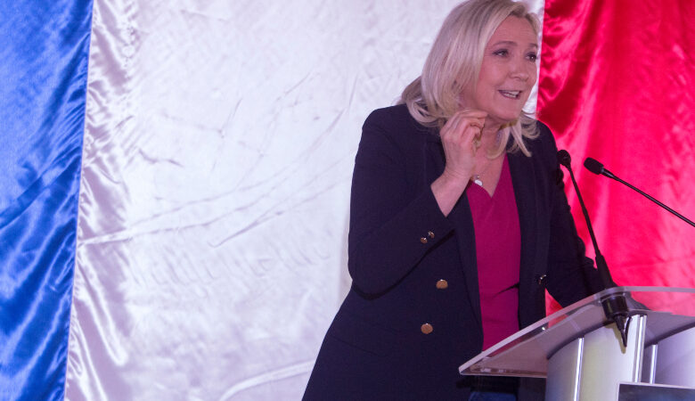 Γαλλία: Κι επίσημα υποψήφια πρόεδρος το 2022 η Μαρίν Λεπέν