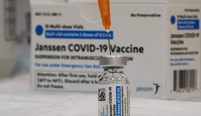 Κορονοϊός: Ο ΕΜΑ επανεξετάζει το εμβόλιο της Johnson & Johnson για πιθανές θρομβώσεις