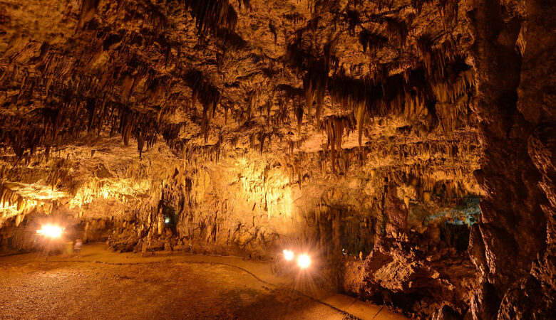 Το άγνωστο σπήλαιο των 150 εκατομμυρίων ετών που βρίσκεται στην Ελλάδα