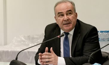 Παπαθανάσης: Χωρίς ατομική ευθύνη δεν μπορούμε να φτάσουμε στο τέλος της περιπέτειας