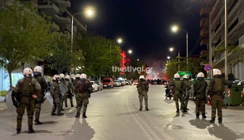 Ένταση μεταξύ οπαδών του ΠΑΟΚ και αστυνομικών δυνάμεων