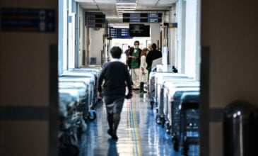 Εφιαλτικές εφημερίες στα νοσοκομεία: «Είχαμε πόλεμο, η νύχτα ήταν κόλαση» – Τζανάκης: Δυσοίωνες προβλέψεις για 9.000 με 11.000 κρούσματα στα τέλη Νοεμβρίου