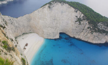 Η Daily Telegraph προτείνει 15 ελληνικά νησιά για το καλοκαίρι – Ποια χαρακτηριστικά έχει το καθένα
