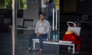 Κορονοϊός: Παγκόσμιο ρεκόρ κρουσμάτων στην Ινδία με 315.000 μολύνσεις σε 24 ώρες