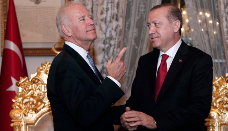 Διεργασίες για κατ’ ιδίαν συνάντηση Μπάιντεν με Ερντογάν στη σύνοδο κορυφής του ΝΑΤΟ