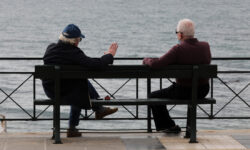 Η γήρανση του πληθυσμού διευρύνει τις ανισότητες στην Ελλάδα και στην Ευρώπη