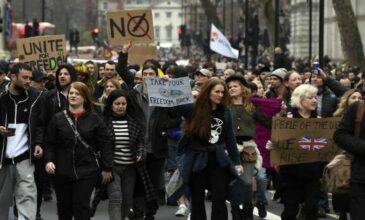 Μεγάλη διαδήλωση στο Λονδίνο κατά των περιοριστικών μέτρων 