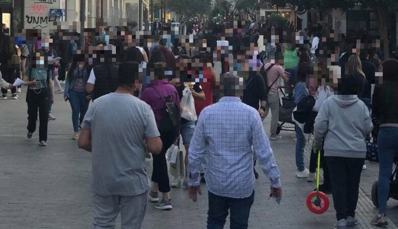 Κορονοϊός: Κοσμοσυρροή εποχής προ πανδημίας στο κέντρο του Ηρακλείου