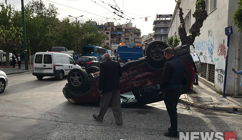 Ντελαπάρισε αυτοκίνητο στην πλατεία Αττικής – Δείτε εικόνες του news.gr