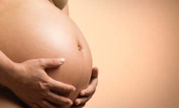 Άνοιξε η πλατφόρμα για την επέκταση προστασίας της μητρότητας από 6 σε 9 μήνες