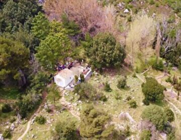 Βόλτα στην Αττική: Το μοναχικό εκκλησάκι στην καρδιά της Πάρνηθας