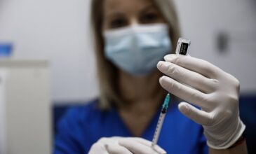 Welt: Ελλάδα, η σκληρότερη χώρα απέναντι στους αντιεμβολιαστές
