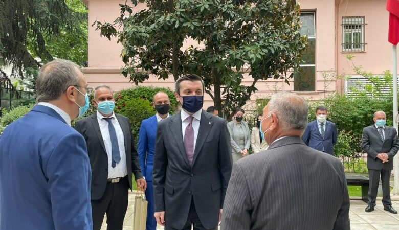 Προκαλεί ο Τούρκος υφυπουργός Εξωτερικών από τη Θεσσαλονίκη: Απαράδεκτες οι πιέσεις στην τουρκική κοινότητα