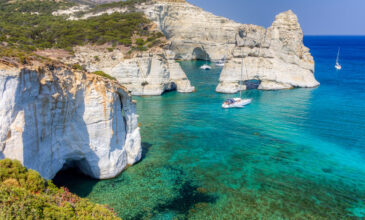 Τα Θαλασσινά Μετέωρα της Ελλάδας: Εκεί που έστηναν καρτέρι οι πειρατές