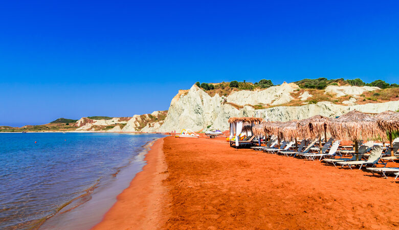 Μία από τις 20 πιο παράξενες παραλίες του κόσμου είναι ελληνική