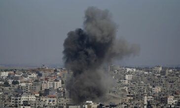 Το Al-Jazeera καταγγέλλει «έγκλημα πολέμου» μετά τον βομβαρδισμό των γραφείων του στη Γάζα