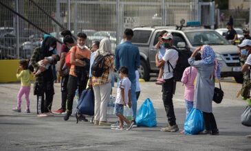 Επίτροπος της ΕΕ ζητά να ξεκινήσει η Τουρκία τις επιστροφές παράτυπων μεταναστών από την Ελλάδα