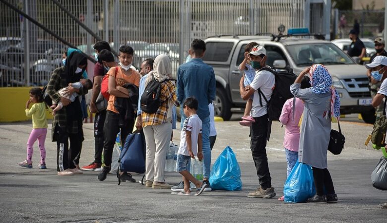 Επίτροπος της ΕΕ ζητά να ξεκινήσει η Τουρκία τις επιστροφές παράτυπων μεταναστών από την Ελλάδα