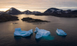 «Καμπανάκι» για κλιματική αλλαγή: Σύντομα μη αναστρέψιμο το λιώσιμο των πάγων της Γροιλανδίας