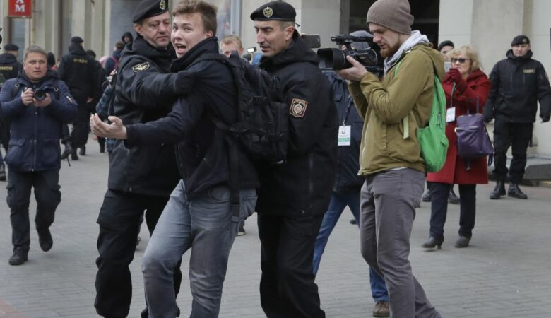 Βίντεο του Προτασέβιτς μετά τη σύλληψή του – «Ομολογεί» ότι οργάνωσε μαζικές κινητοποιήσεις
