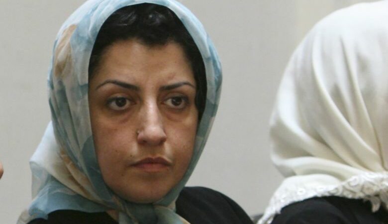 Με μαστίγωμα και φυλάκιση 30 μηνών καταδικάστηκε η Ναργκίς Μοχαμαντί στο Ιράν