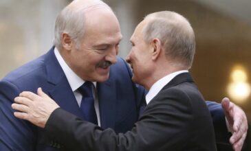 «Πλάτες» στον Λουκασένκο κάνει ο Πούτιν