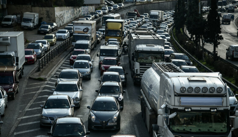 Το αυτοκίνητο γίνεται απαραίτητη «πολυτέλεια» σε πολλές χώρες σύμφωνα με έρευνα