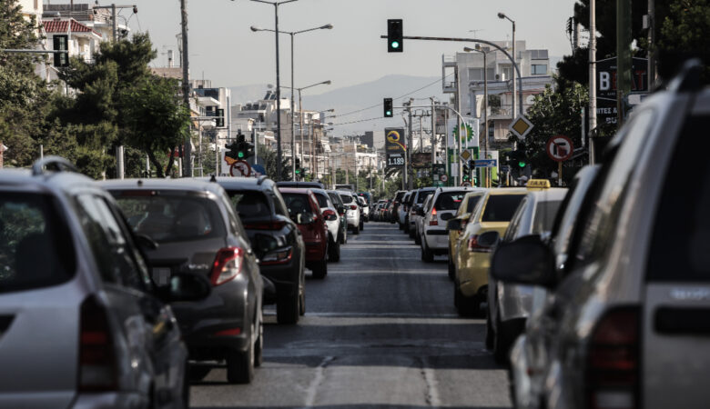Πώς εξηγείται το μποτιλιάρισμα στους δρόμους της Αθήνας – Ποιοι άξονες έχουν το σημαντικότερο πρόβλημα