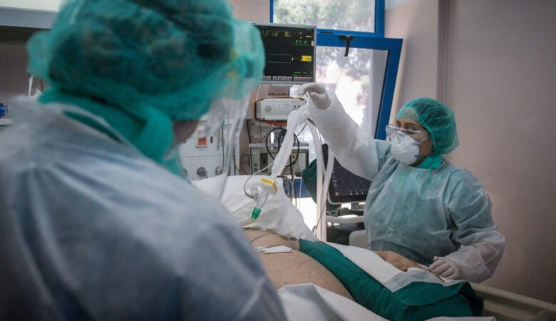 Κορονοϊός: Η συγκλονιστική περιπέτεια ασθενή από τη Ρόδο – «Για να έζησες, υπάρχει Θεός» του έλεγαν οι γιατροί