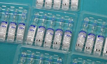 Κορονοϊός: Πιέζει ο Πούτιν για να αναγνωριστεί το ρωσικό εμβόλιο