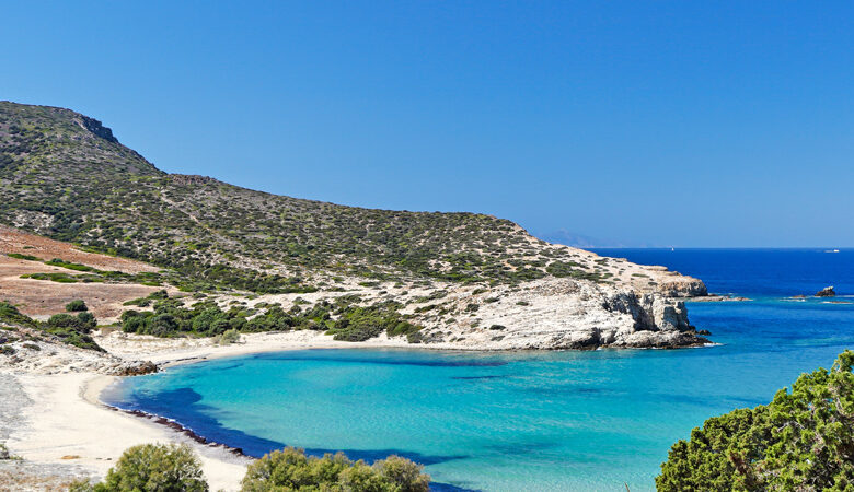 Πού και πώς θα βρεις το ελληνικό «Νησί της αιώνιας Κυριακής»
