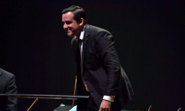 Παραγουάη: Ο Έλληνας μαέστρος που διευθύνει ορχήστρες και κρατά ζωντανή τη «φλόγα» του Ελληνισμού