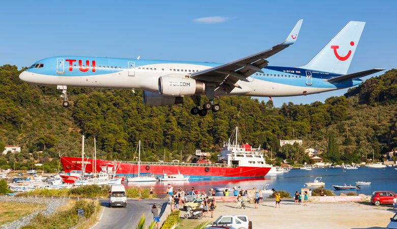 Ακύρωσε πτήσεις προς ελληνικούς προορισμούς η TUI Βρετανίας