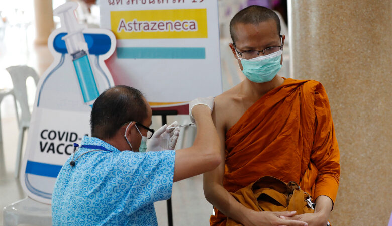 Ασία: Εμβολιασμοί με… πλούσια δώρα – Κληρώνουν από αγελάδες και κότες μέχρι πανάκριβα διαμερίσματα