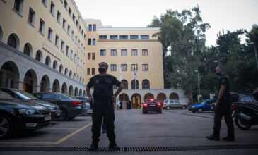 Επίθεση με βιτριόλι στη Μονή Πετράκη: Απολογείται ο πρώην ιερωμένος για απόπειρα ανθρωποκτονίας